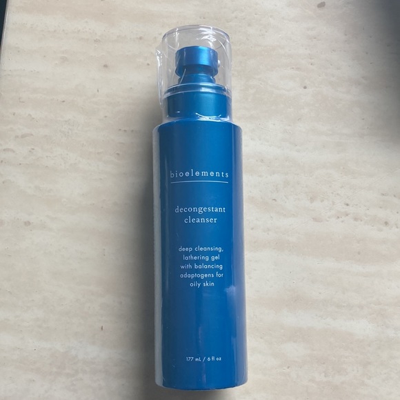 Bioelements decongestant cleanser - Picture 4 of 4
